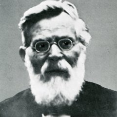 Pfarrer Johannes Siebold, der ab 1887 fast vier Jahrzehnte lang die kleine Gemeinde leitete