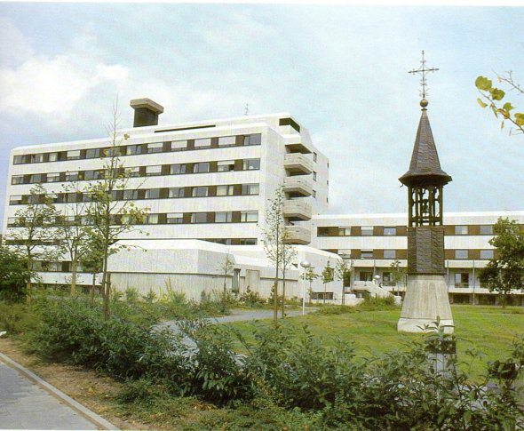 Am 20. Oktober 1982 wird das Marienhospital wird feierlich eingeweiht und das 125-jährige Bestehen nachgefeiert Am 20. Oktober 1982 wird das Marienhospital wird feierlich eingeweiht und das 125-jährige Bestehen nachgefeiert