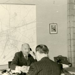 Amtsdirekter Bernhard Rest und Kämmerer Martin Mandelartz im Jahre 1952