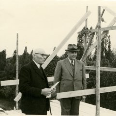28.05.1953: Richtfest mit Peter Krampe sen. und Bürgermeister Theodor Naarmann
