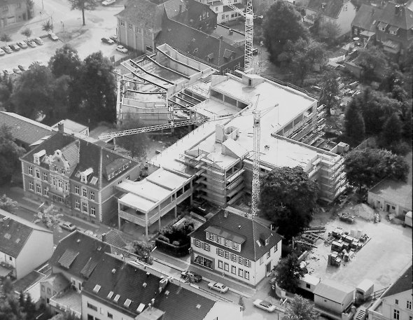 1981: Erweiterung des Rathauses 1981: Erweiterung des Rathauses