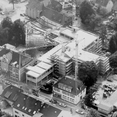 1981: Erweiterung des Rathauses