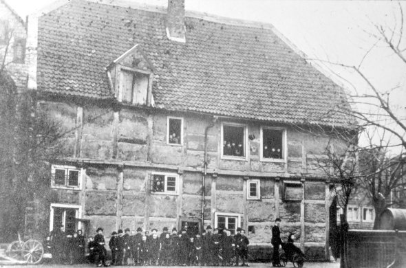 Ehemaliges Rathaus auf dem Marktplatz (1605-1800); Ansicht von Westen Ehemaliges Rathaus auf dem Marktplatz (1605-1800); Ansicht von Westen